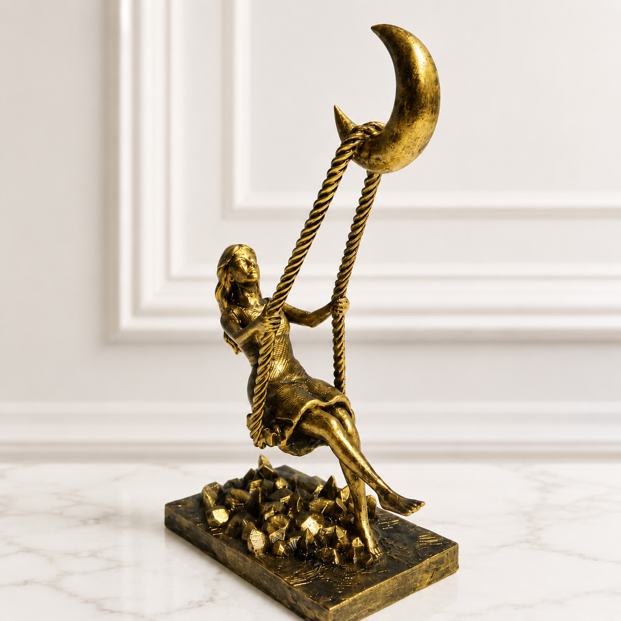 Golden Luna Swing Moon Girl – Limited Edition