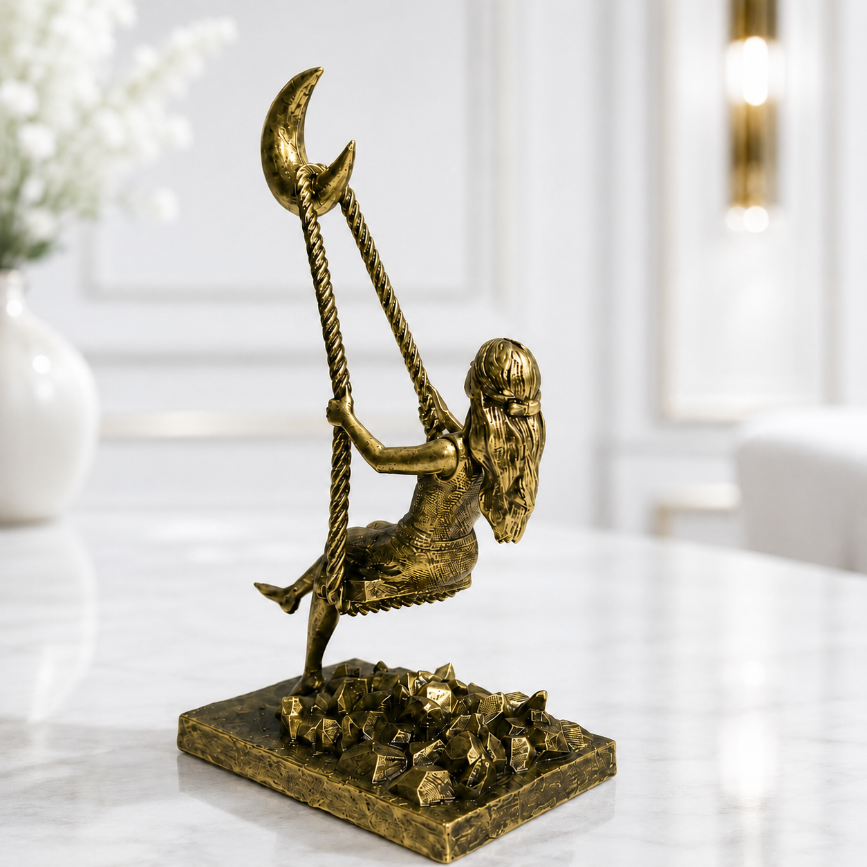 Golden Luna Swing Moon Girl – Limited Edition